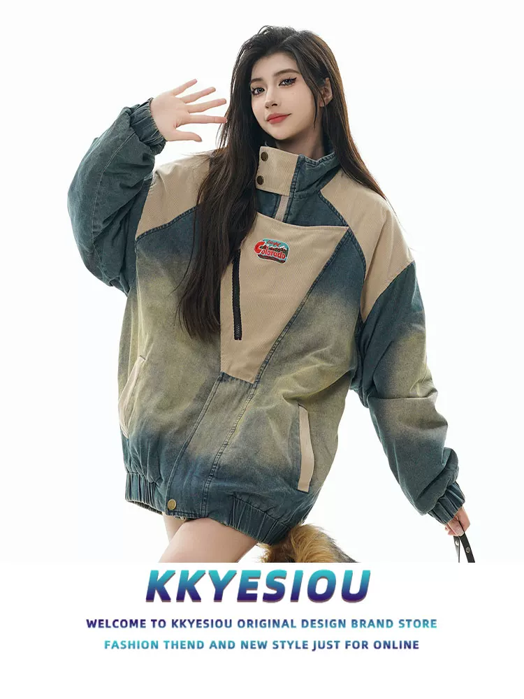 Áo khoác denim cổ đứng kiểu Mỹ cổ điển KKyesiou dành cho nam và nữ, áo khoác cotton dày dặn sành điệu.