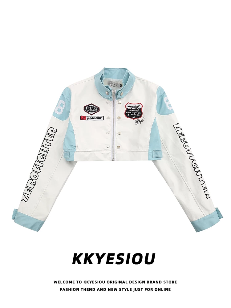 Áo khoác da ngắn kiểu biker cổ điển Mỹ KKyesiou dành cho nữ, có cổ đứng, eo cao và thêu họa tiết áo khoác bóng chày.