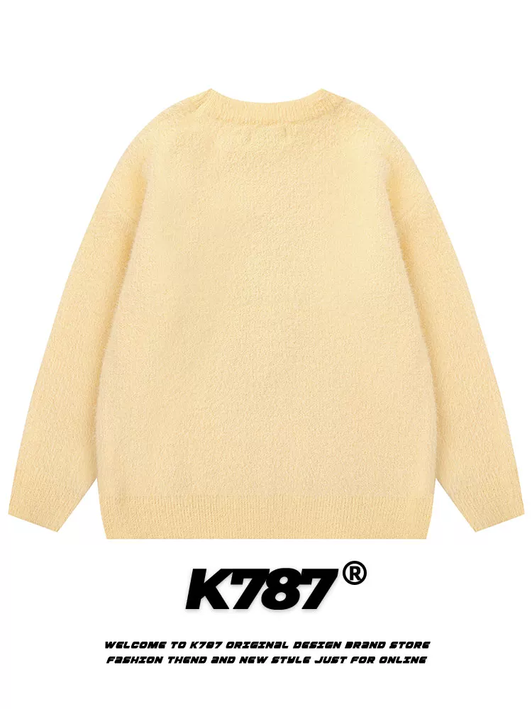 K787 Áo len dệt kim thêu hình Hello Kitty theo phong cách cổ điển Trung Quốc dành cho nam và nữ, áo chui đầu kiểu đại học giản dị màu vàng kem.