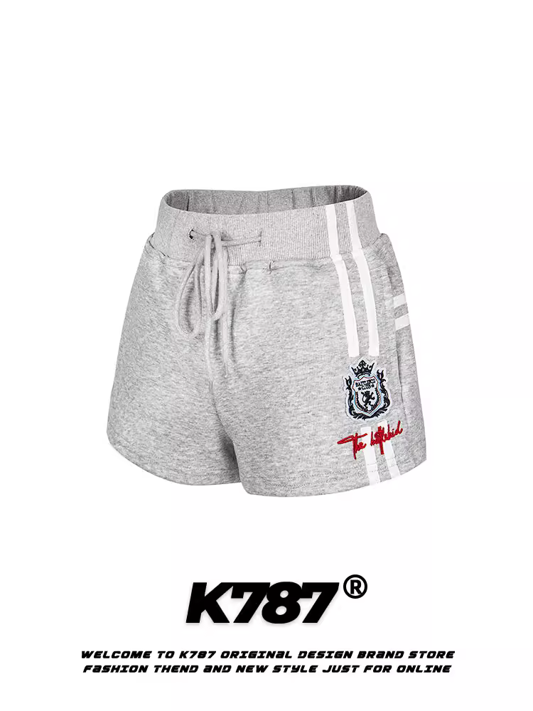 Quần short nữ K787 phong cách đường phố cá tính, sọc kẻ, cạp cao, dáng thẳng, chất liệu thun, phong cách thể thao, ngọt ngào, cá tính, kiểu dáng BM, thêu họa tiết, quần ba phần.
