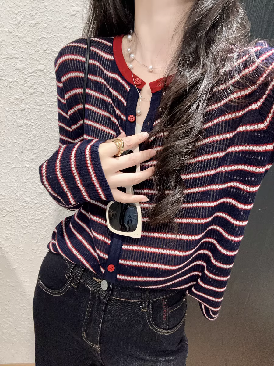 Phong cách Hàn Quốc! Áo len dệt kim cổ điển thời trang, áo len dáng rộng cổ tròn sọc dài tay giúp thon gọn dáng người dành cho nữ, hàng mới về đầu thu.