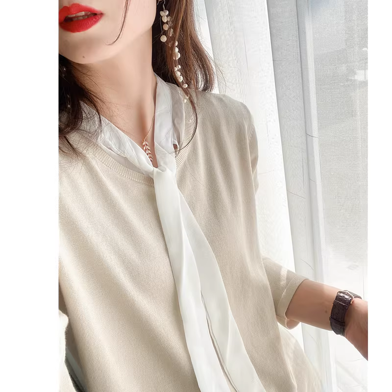 Mắt nhắm lại và mua ngay! Hàng độc quyền RI, đã hết hàng. Thiết kế độc đáo đầu xuân, phối màu chắp vá với dây ruy băng, áo len giả hai lớp.