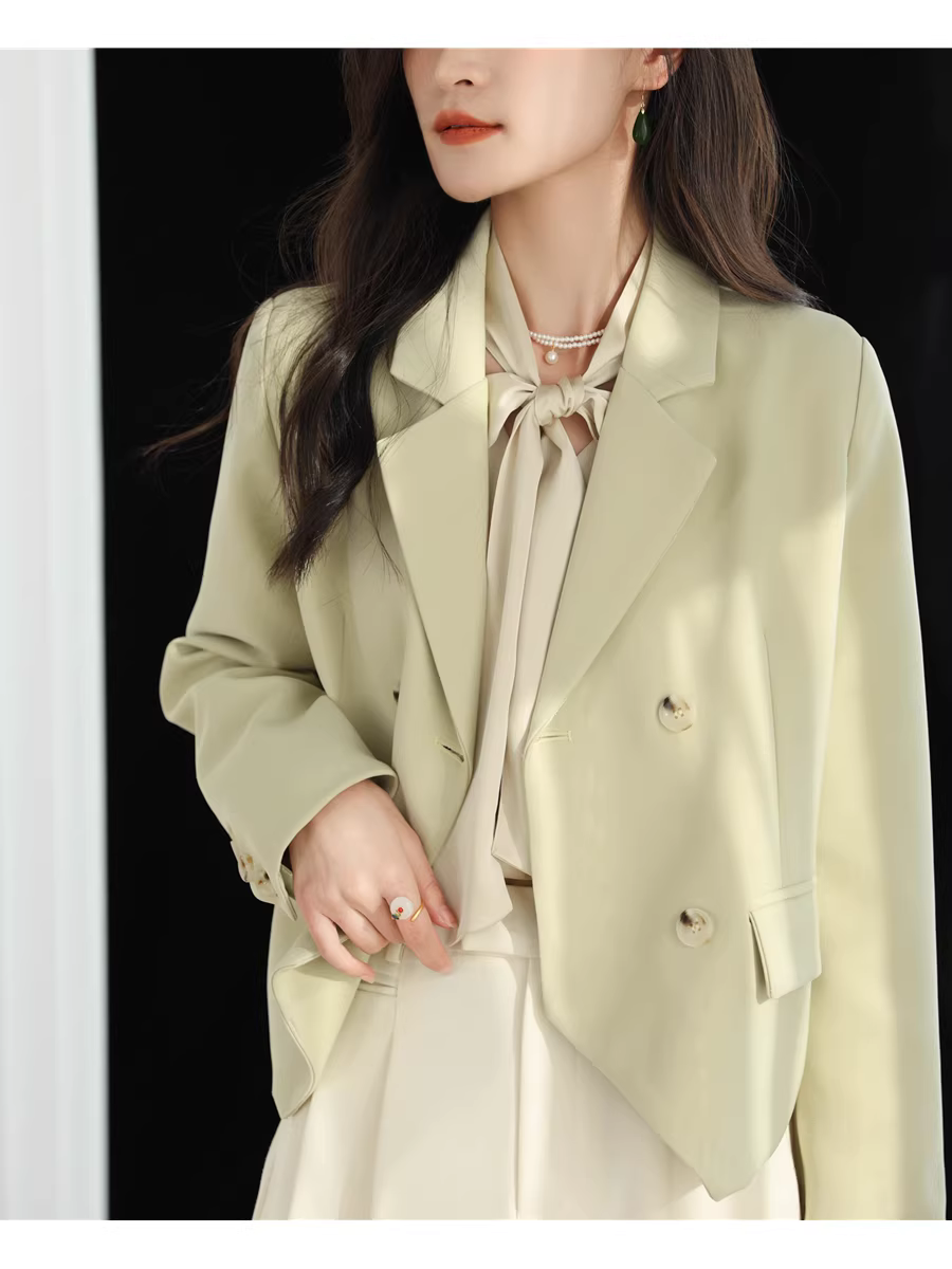 Mint Manbo nâng cao tông màu da và giúp bạn trông trắng sáng hơn! Bộ vest ngắn, ôm dáng dành cho người nhỏ nhắn giúp bạn trông cao hơn, áo khoác chống nhăn, dáng rộng, mới cho mùa xuân.