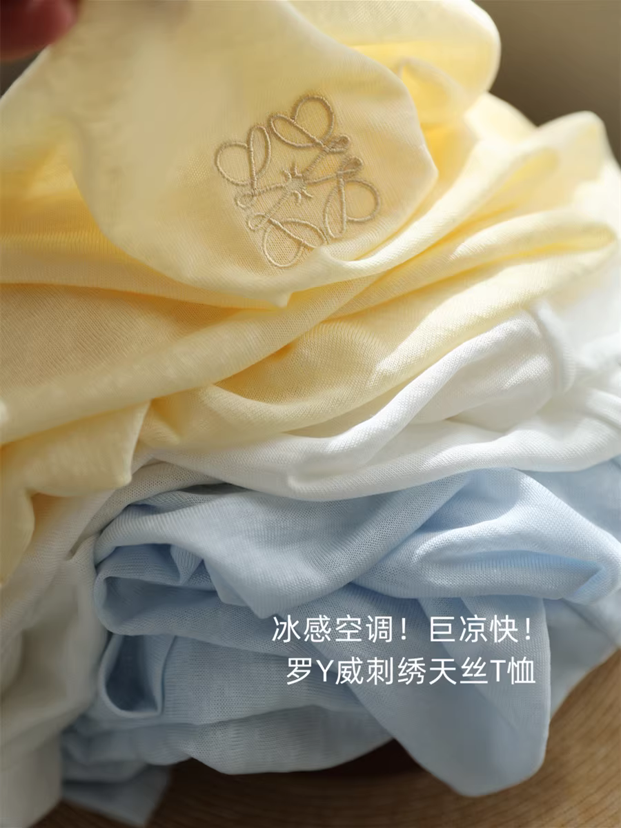Áo thun điều hòa cảm giác như băng T~ Luo YI Áo thun thêu họa tiết bông tuyết mỏng Tencel, áo thun ngắn tay cổ tròn dáng rộng thoáng mát cho nữ trong mùa hè.