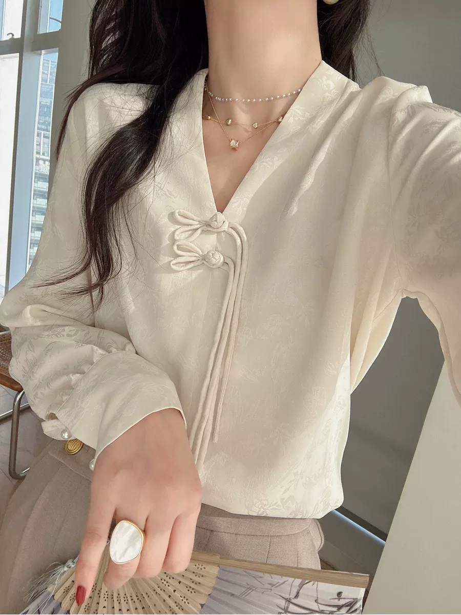 【Yijiangnan】Áo sơ mi dài tay kiểu Trung Quốc mới, cổ chữ V, cài khuy, dáng rộng, chống nhăn, chống nhăn dành cho nữ vào mùa xuân