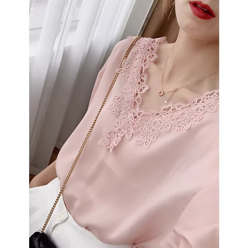 Một tác phẩm tuyệt đẹp nữa! Áo ren mềm mại với tay áo dài vừa phải, áo sơ mi 100% Tencel dành cho nữ, tay ngắn, rộng rãi và tôn dáng.