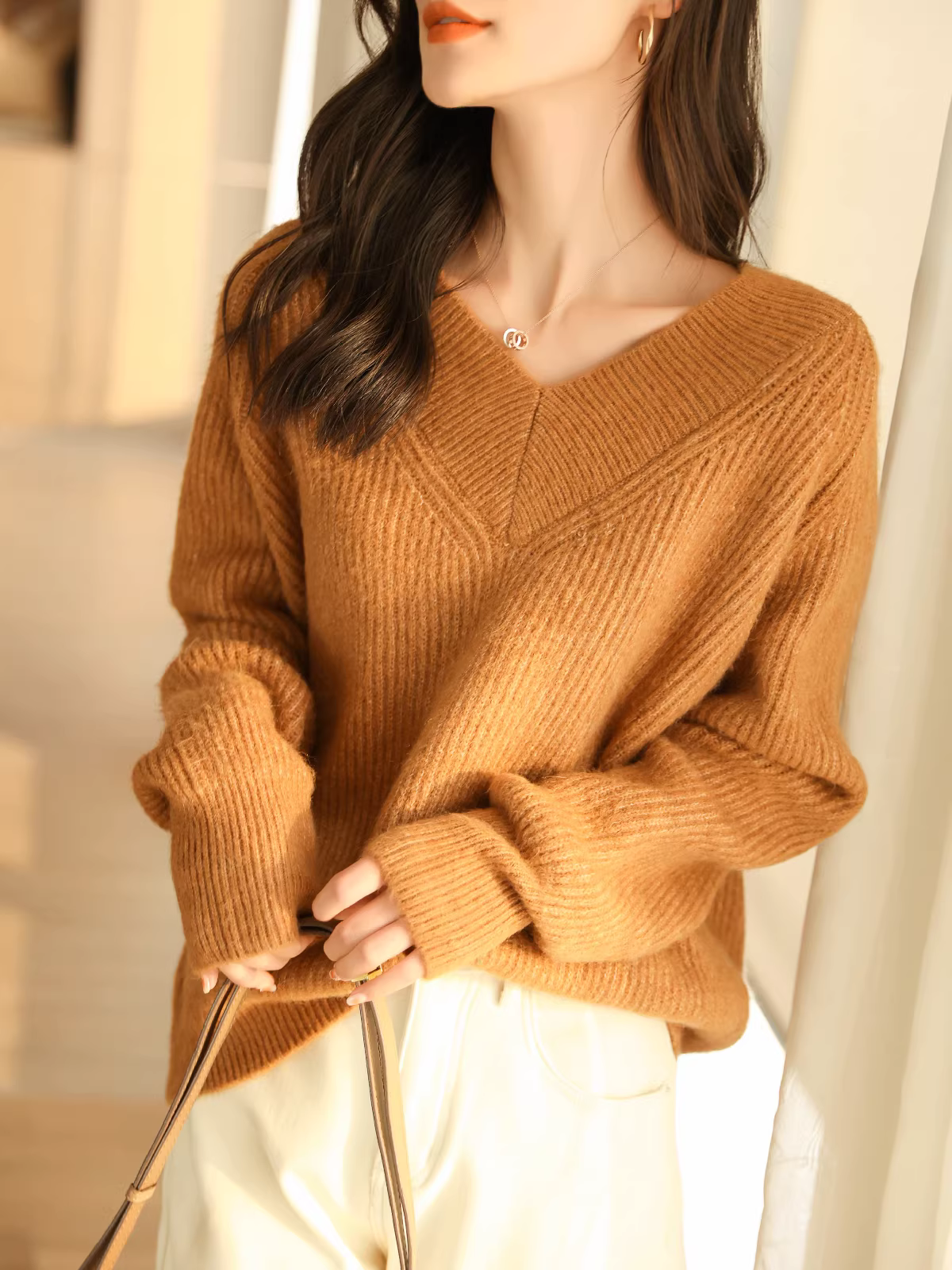 Chứa len, dày 480g, ấm áp, thân thiện với làn da, dáng rộng, áo len dáng chữ V tôn dáng cho nữ, mùa thu đông.