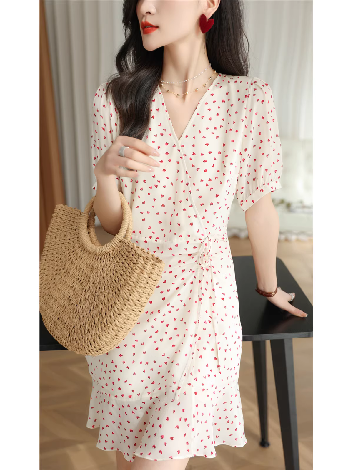 Váy nữ in hình trái tim, váy trà chiều cổ chữ V bằng lụa dâu tằm 100%, váy lụa thon gọn eo cho nữ