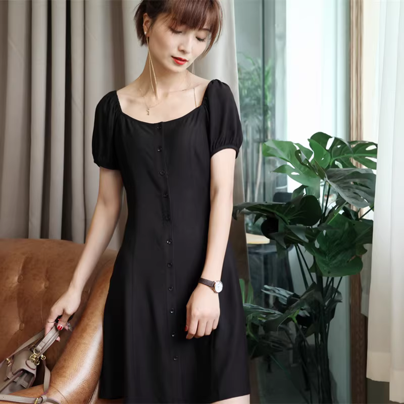 Váy đen cổ điển kiểu Scandinavia thanh lịch Váy đen cổ vuông ngắn tay dành cho nữ mùa hè quần áo đi làm dáng ôm vừa vặn