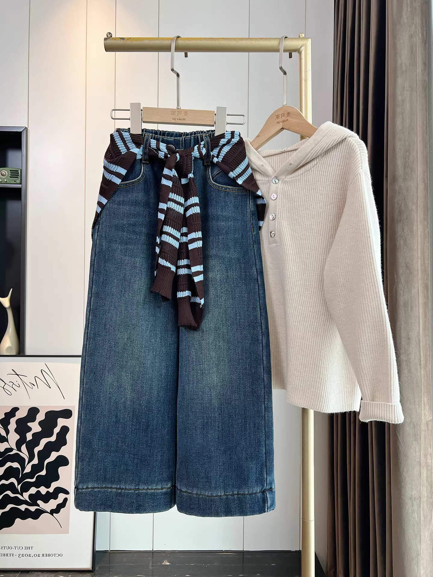 Quần jean ống đứng lót lông dày cho bé gái, kiểu mới mùa đông 2025, quần ống rộng thời trang cho trẻ em.