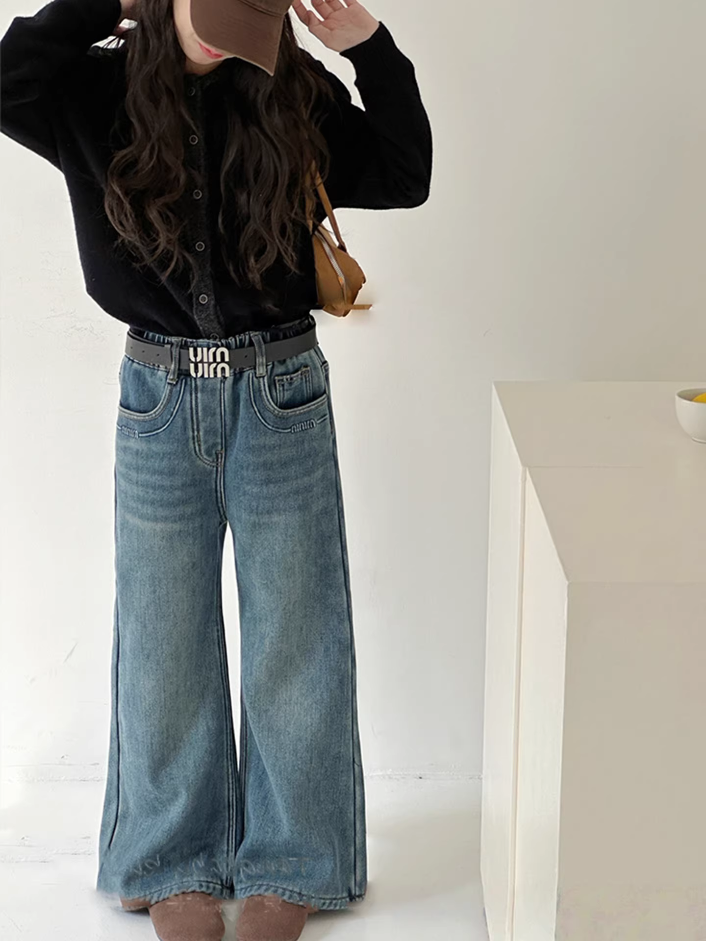 Quần jean lót lông cừu cho bé gái, quần ống thẳng ôm dáng, trang phục mùa đông cho trẻ lớn, quần ống loe dày đa năng, quần ống rộng nhỏ nhắn.