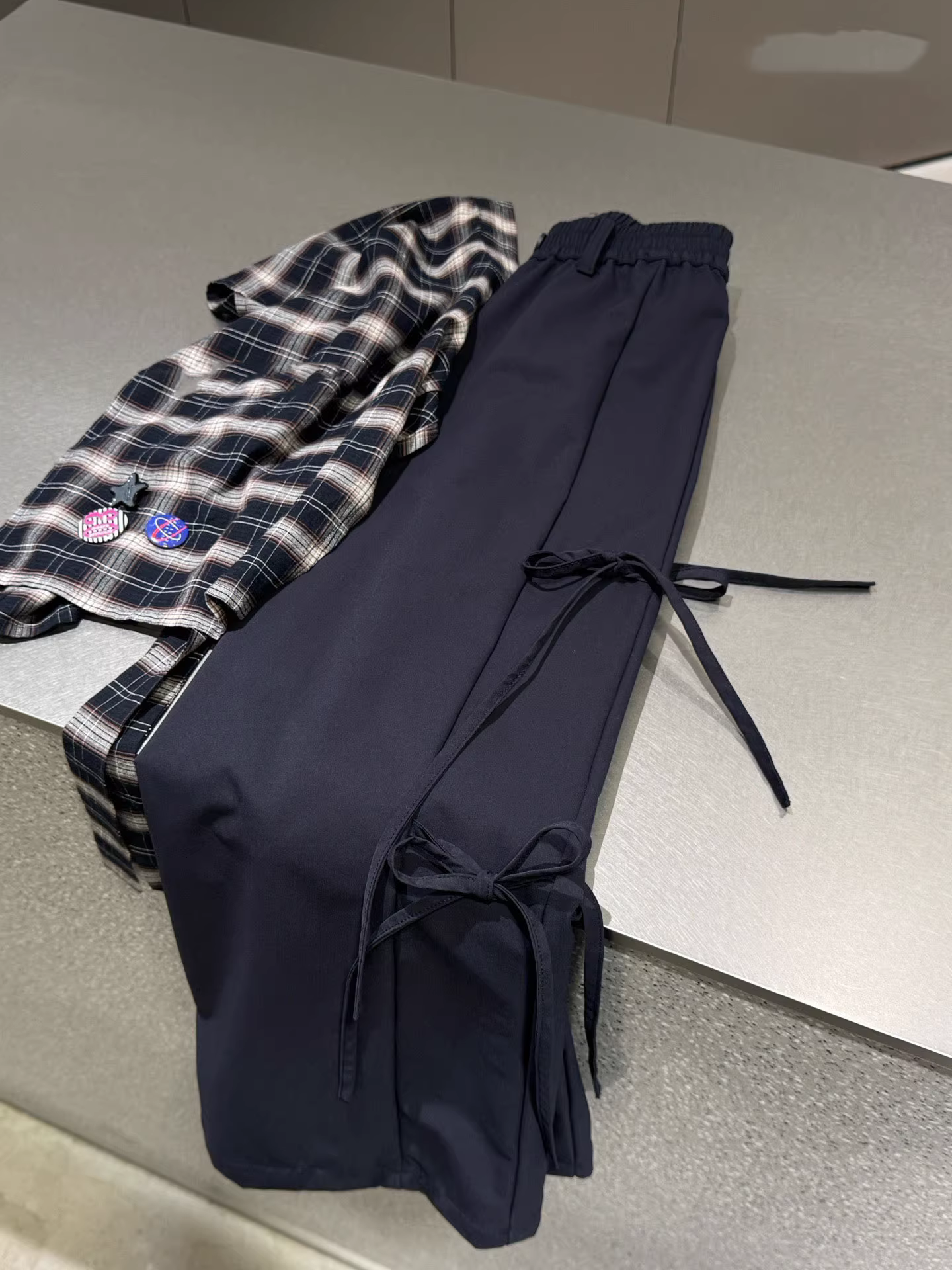 Quần áo bảo hộ lao động cho bé gái quần dài mùa thu dáng rộng thẳng chân váy kẻ sọc quần áo trẻ em khiêu vũ đường phố phong cách cổ điển Mỹ