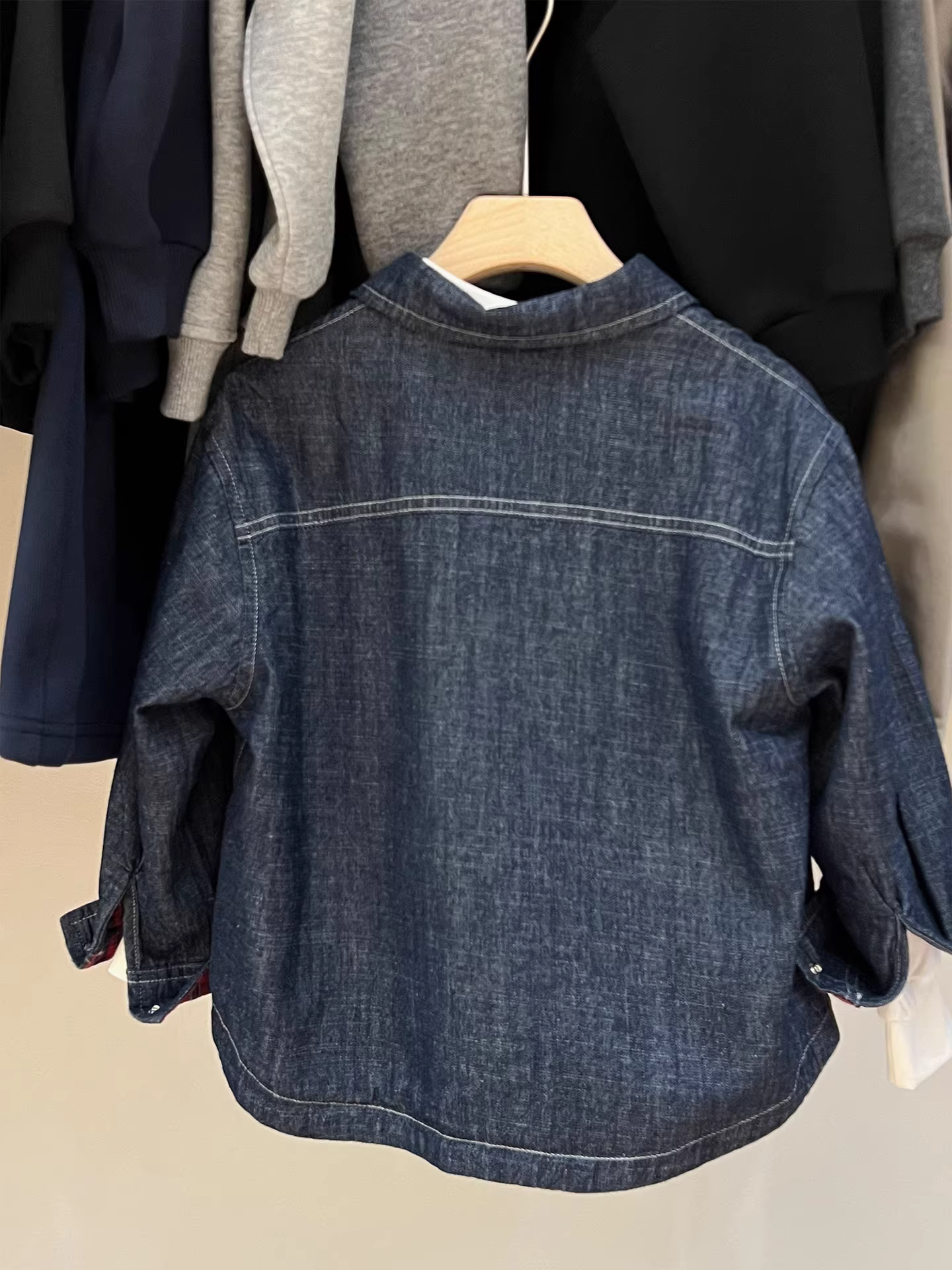 Áo sơ mi denim cotton hai mặt cho bé, kiểu mới xuân thu 2025, dành cho bé trai và bé gái, cổ trụ, phong cách thời trang, áo sơ mi thường ngày hợp xu hướng