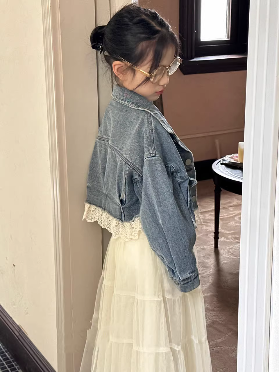 Áo khoác denim trẻ em nữ phối ren, mùa xuân thu 2025, áo khoác trẻ em tay dài, áo kiểu học sinh, kiểu ngắn thời trang