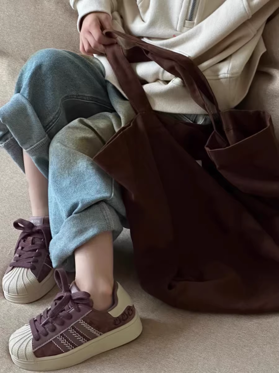 Giày trượt ván trẻ em kiểu Hàn Quốc thời thượng mùa thu 2025, kiểu dáng vỏ sò, có khóa dán, dành cho bé trai và bé gái