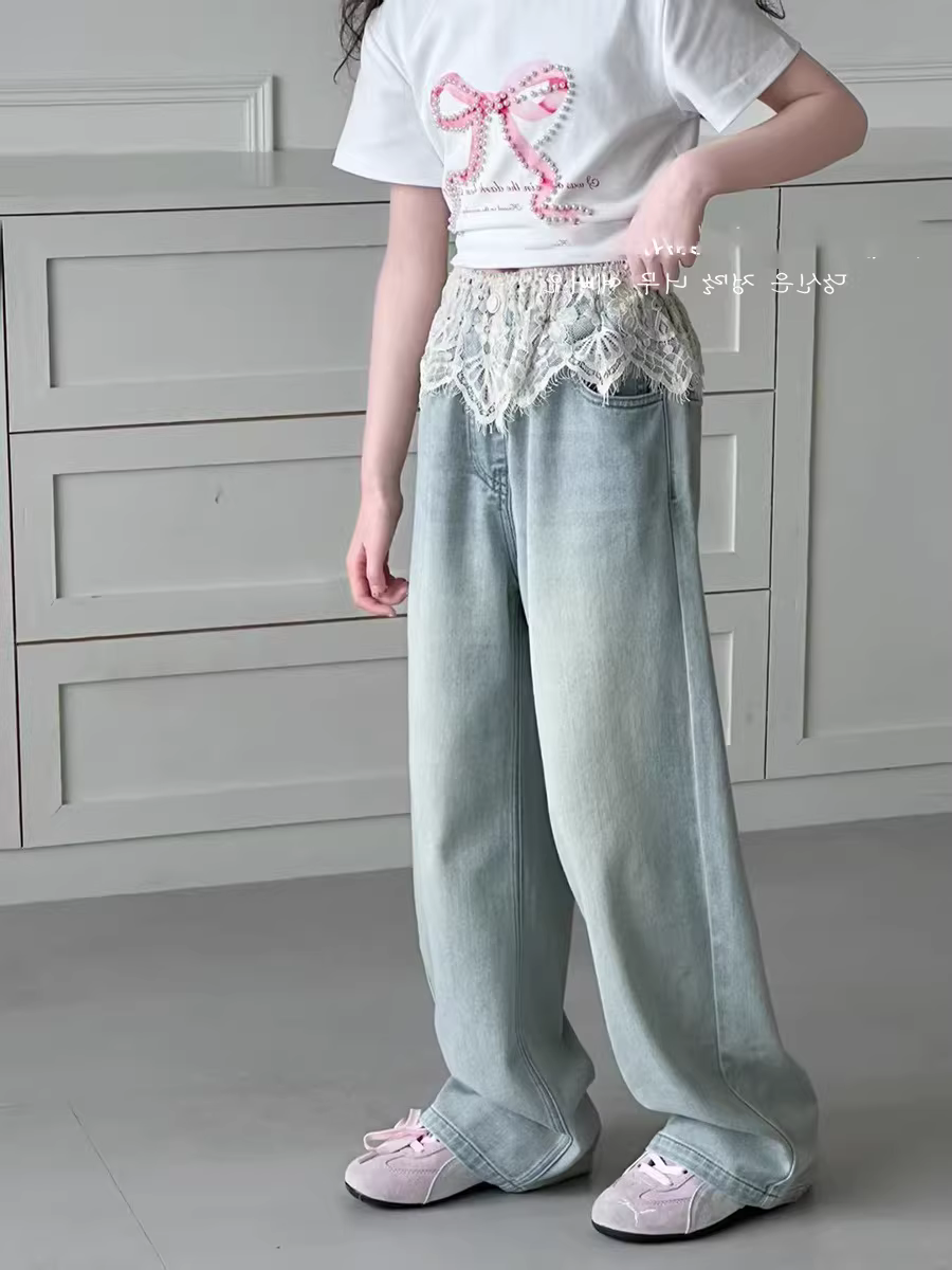 Quần jean ống thẳng phối ren cho bé gái mùa xuân hè, size 25, quần dài mềm mại, dáng rộng và thoải mái.