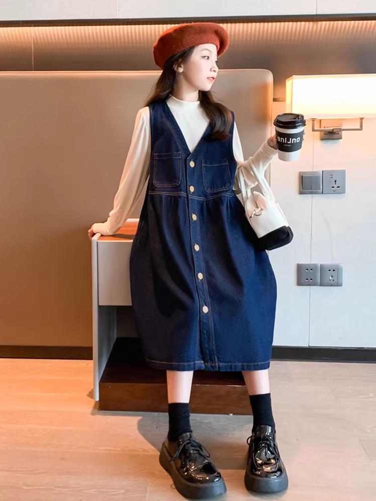 Váy xuân bé gái 2025 kiểu mới, chân váy denim trẻ em thời trang, bộ váy yếm thời trang cho bé gái lớn