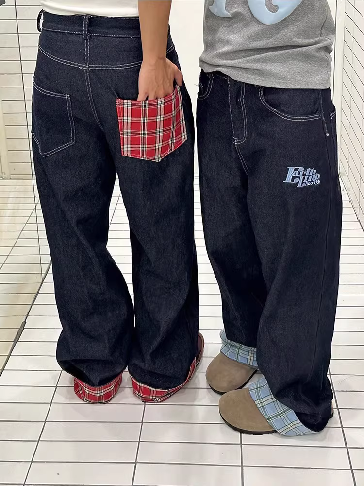 Quần jeans trẻ em phối vải caro, bo gấu, dáng rộng, ống thẳng, mùa xuân sớm năm 2025