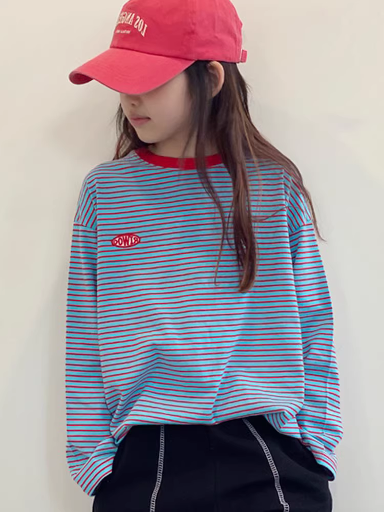 Áo thun dài tay bé gái, phong cách xuân thu 2025, chất liệu cotton nguyên chất, kiểu dáng sọc đơn giản, bộ đồ mặc trong phong cách Hàn Quốc cho trẻ em.