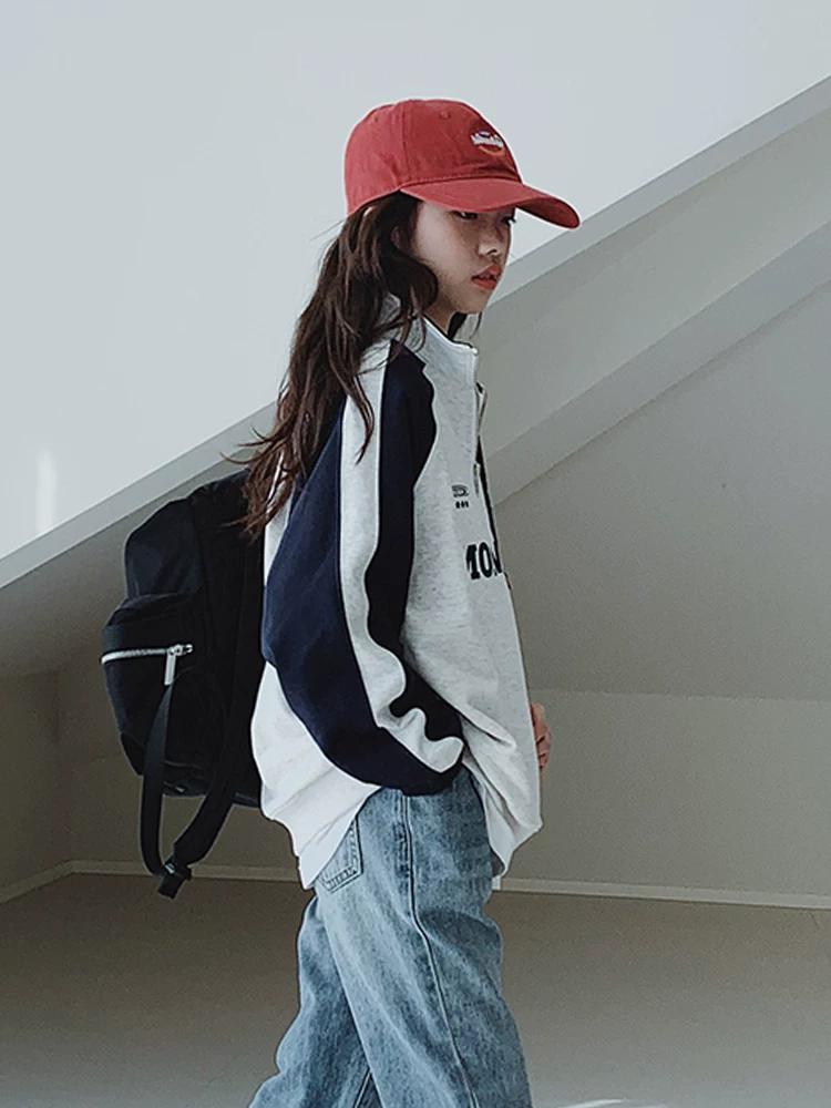 Áo nỉ nửa khóa kéo phong cách preppy dành cho bé gái, kiểu mới thu đông 2025, dành cho trẻ lớn hơn, áo cổ đứng in họa tiết retro Mỹ, thời thượng