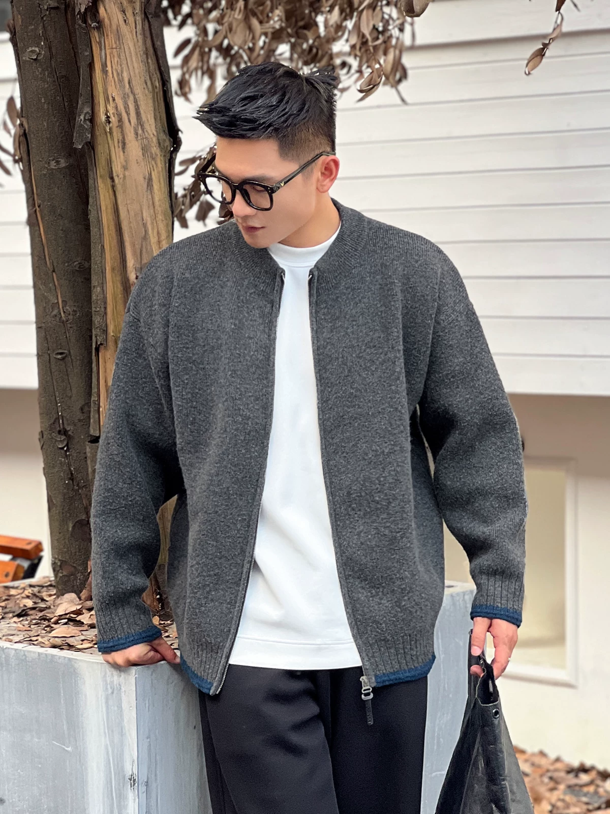 Số 22 mặc áo len cardigan cao cấp dành cho nam trong mùa thu đông, áo dệt kim dáng rộng phong cách giản dị, thoải mái