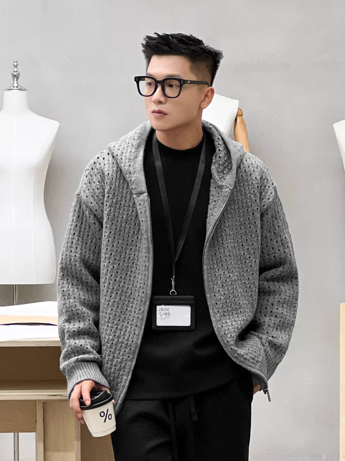 Áo len cardigan rỗng kiểu số 22 dành cho nam, áo khoác dệt kim có mũ trùm đầu cao cấp, mát mẻ và hợp thời trang mùa thu