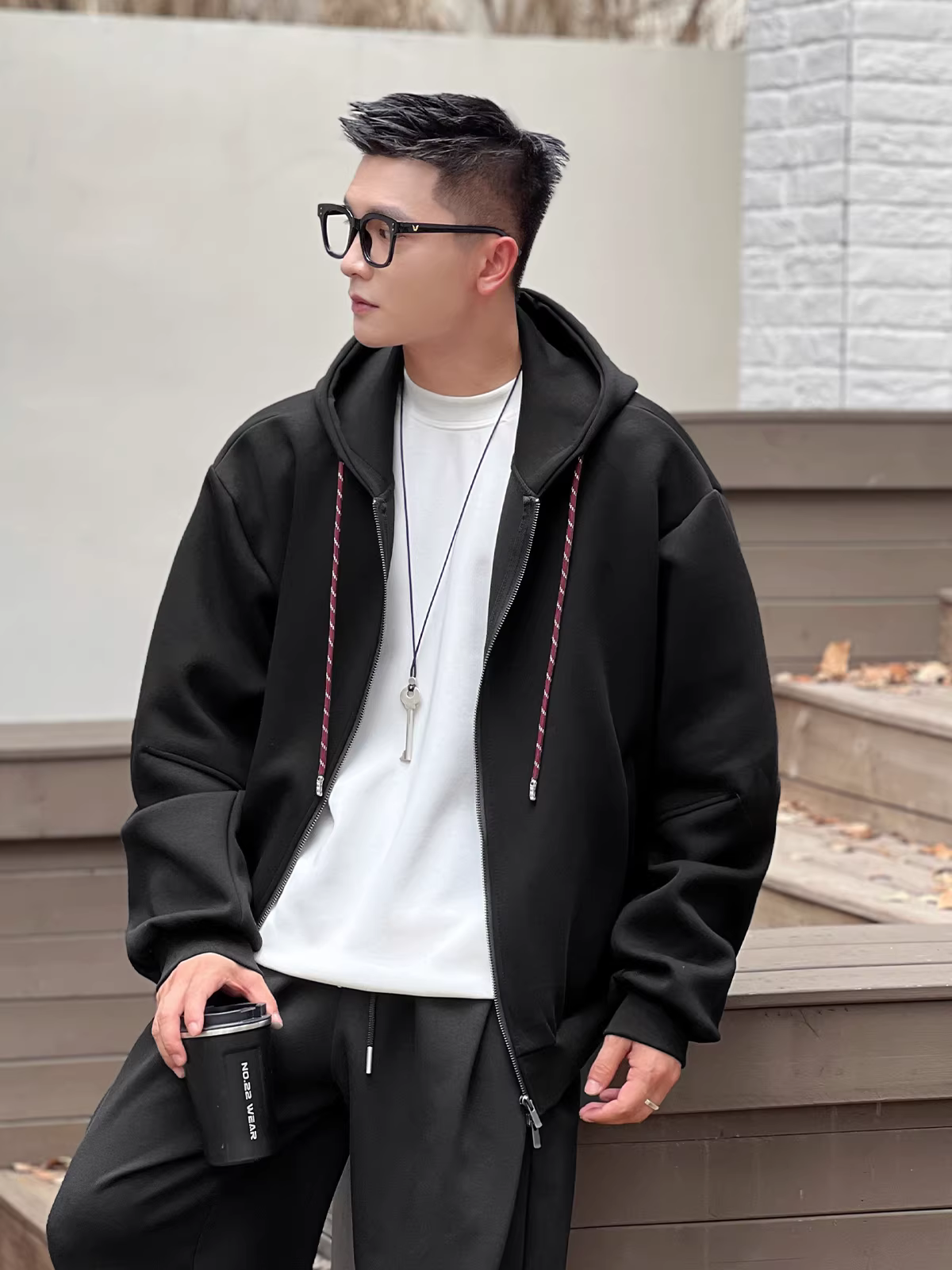 Trang phục số 22 cho mùa thu đông, áo len cardigan dày dặn và ấm áp, áo khoác dáng rộng, đa năng, kiểu dáng gọn gàng.