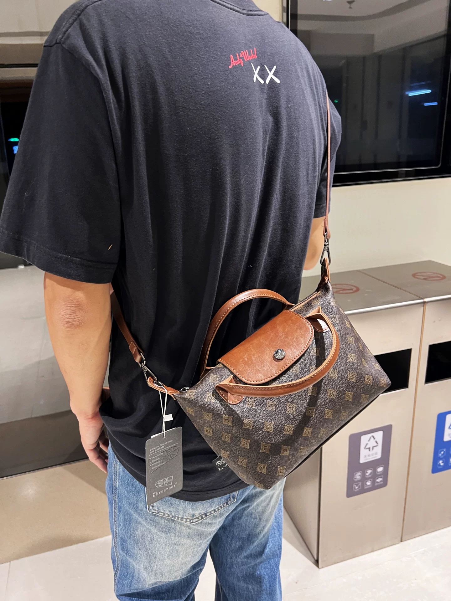 Túi đeo vai đa năng phong cách Nhật Bản và Hàn Quốc ba ngăn, túi đeo chéo có khóa dành cho nam và nữ, túi nhỏ hợp thời trang