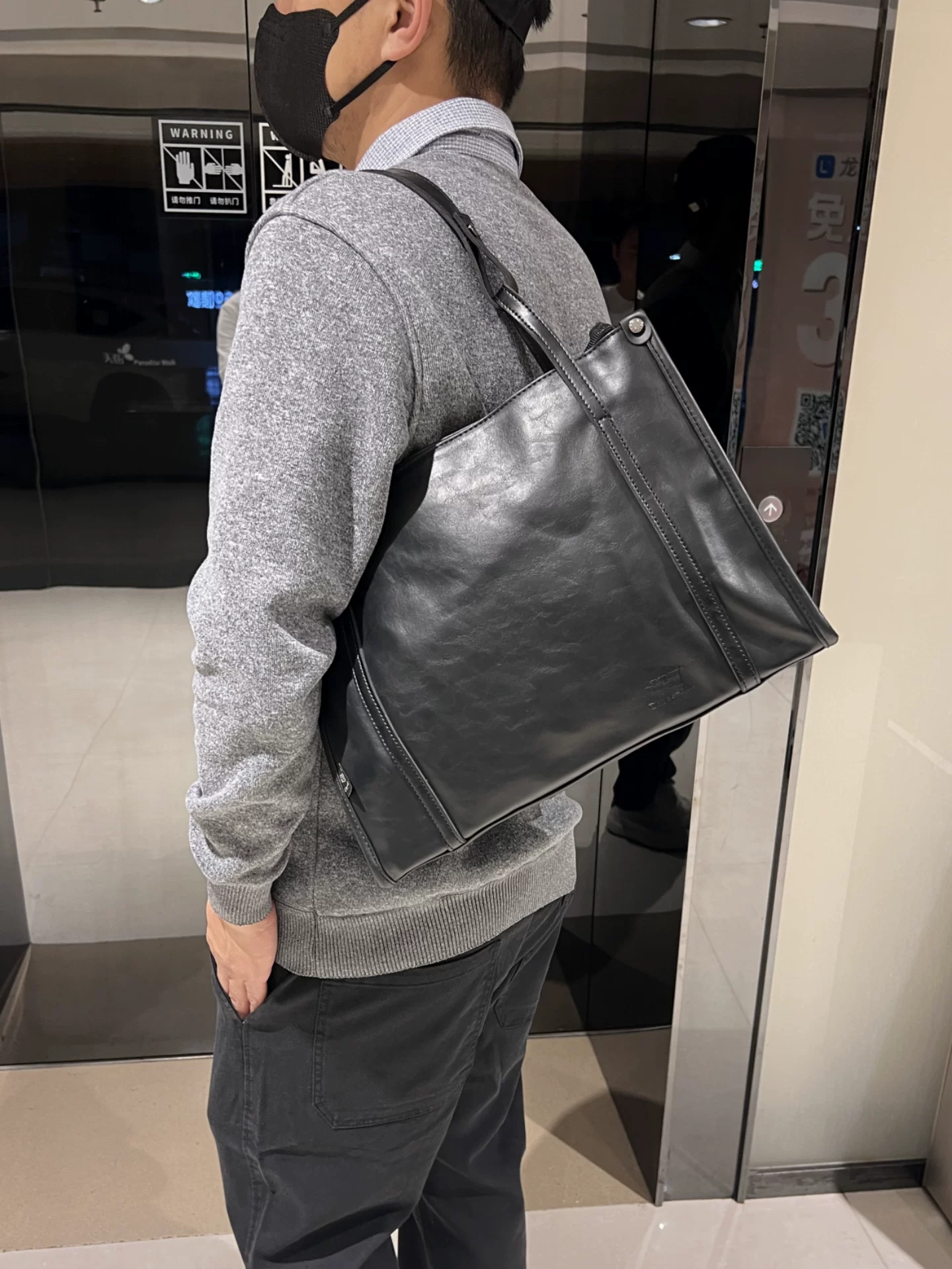 Túi xách nam da PU đen thời trang 2026, túi tote cỡ lớn, túi đi làm đơn giản, đeo vai, đeo chéo, kiểu dáng hiện đại