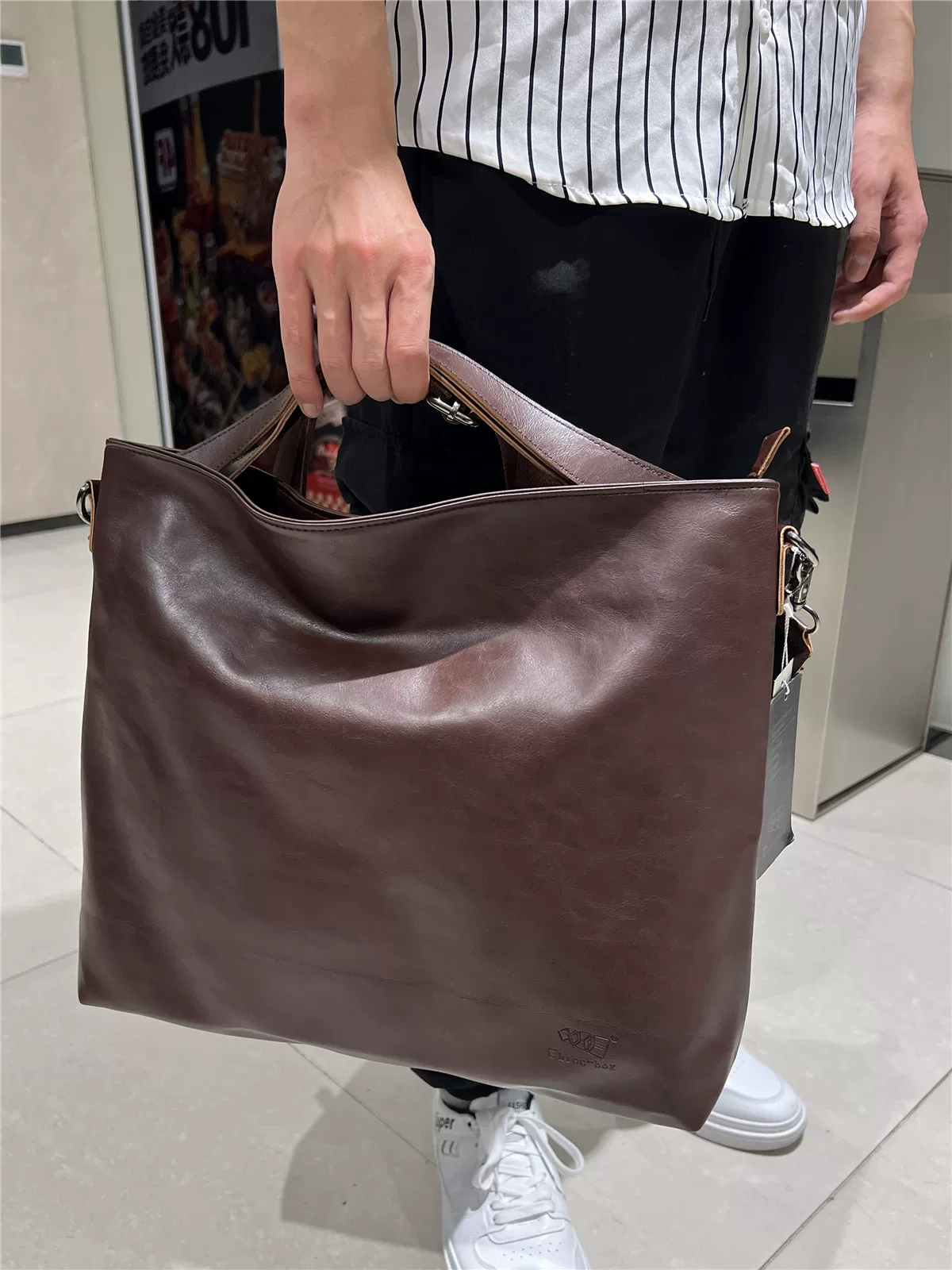 Túi đeo chéo nam nữ phong cách retro đơn giản, dung tích lớn, mẫu mới 2025, thích hợp đi làm