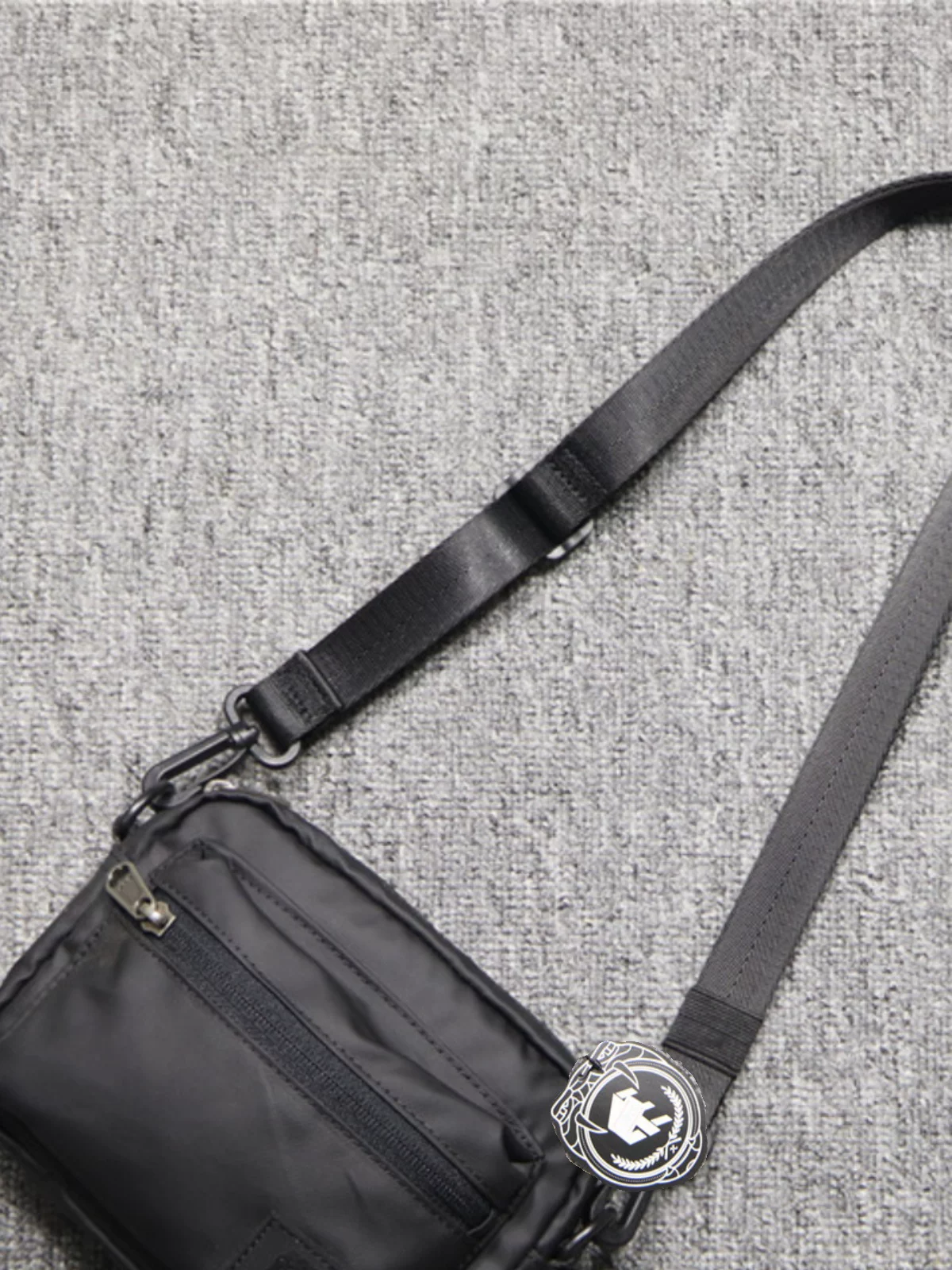 Túi đeo chéo nam vải Oxford chống nước Dark Energy Trend, túi đeo chéo nhỏ, túi đeo chéo thường ngày màu đen, ví đựng tiền xu