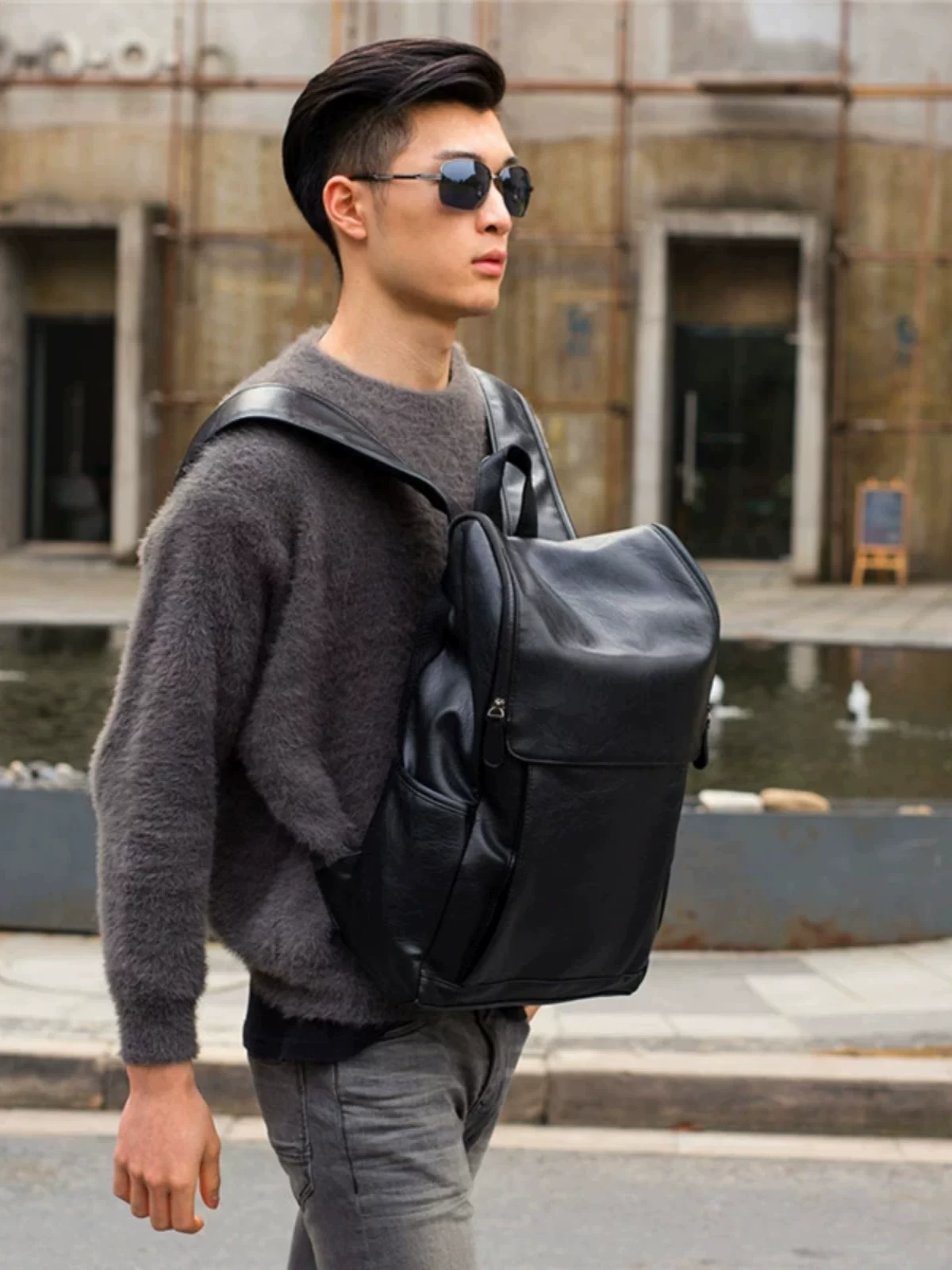 Ba lô nam thời trang mới 2025 chất liệu da mềm, túi du lịch nam, cặp học sinh, ba lô đi làm, ba lô du lịch