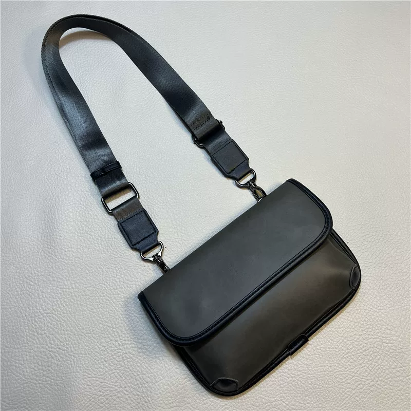 Túi đeo chéo đơn giản thời trang 2025 dành cho nam và nữ, túi đeo vai nam ngoài trời phong cách Hàn Quốc và Nhật Bản, túi đeo chéo retro hip-hop