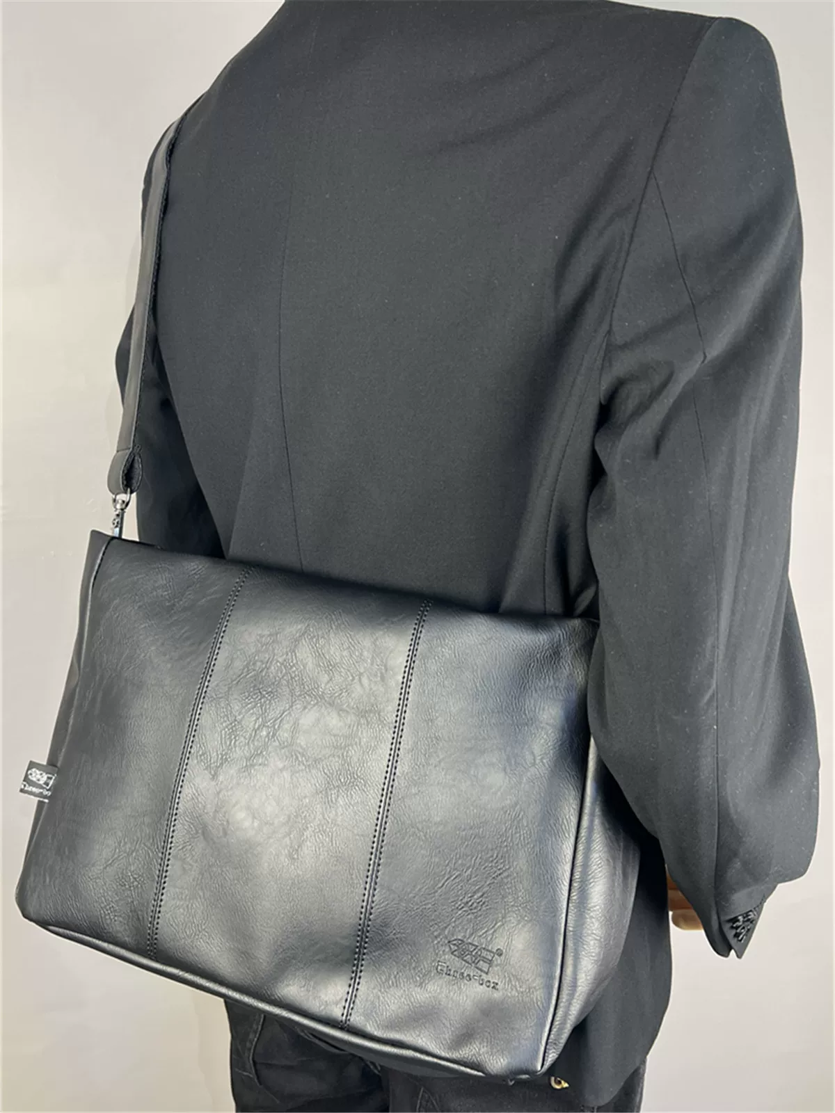 Ba hộp túi đeo chéo nam bằng da mềm mới, ba lô sức chứa lớn, cặp tài liệu A4 thông thường dành cho người đi làm, unisex.