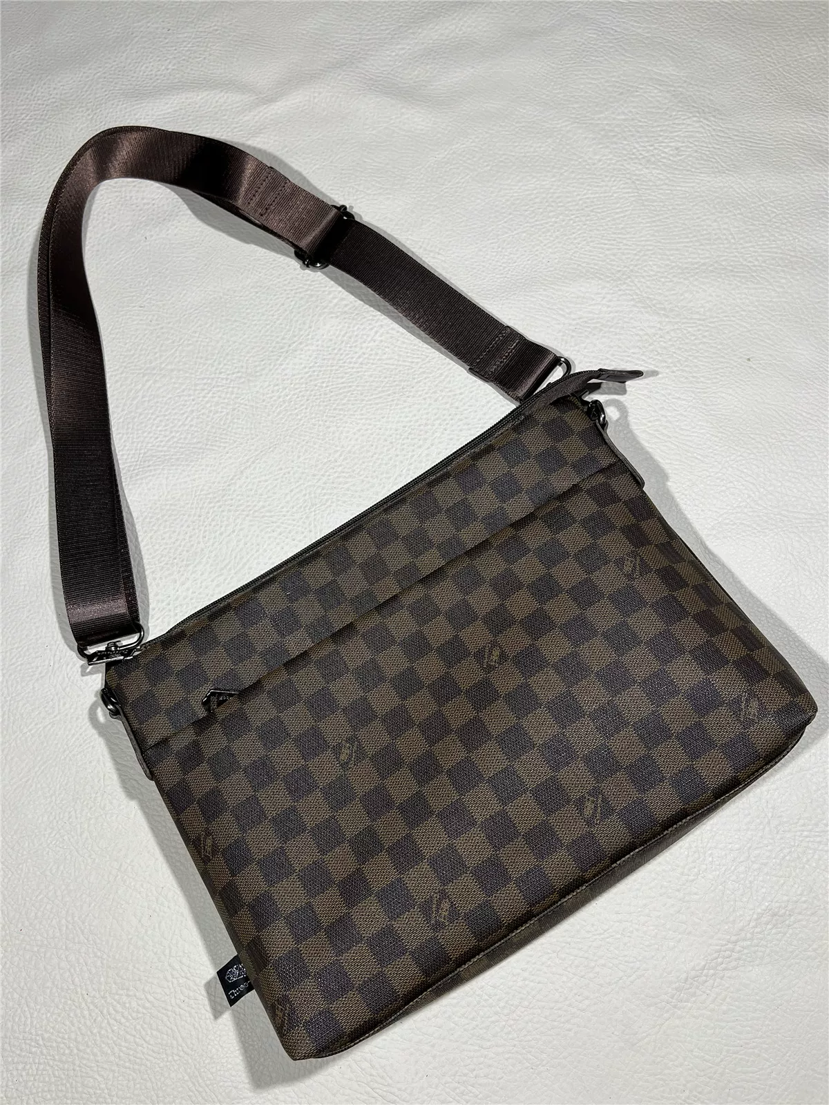 Túi đeo chéo nam kiểu Trung Quốc 2025, túi đeo vai kẻ caro phong cách Nhật Bản và Hàn Quốc, túi nam da mềm đơn giản, balo PU