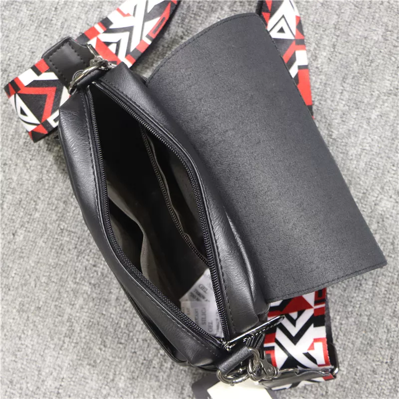 Threebox phiên bản Hàn Quốc phong cách Nhật Bản túi đeo vai nam kiểu dáng thời trang unisex kẻ sọc đeo chéo ba lô nhỏ túi đeo chéo nam