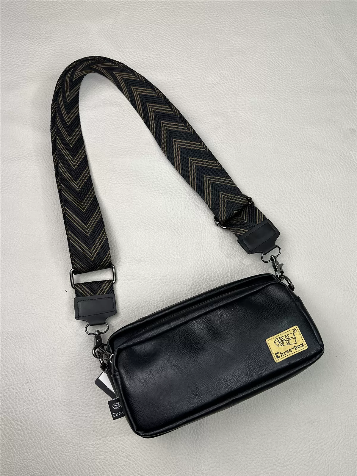 Túi đeo chéo ba ngăn kiểu Hàn Quốc và Nhật Bản mới, túi đeo vai ngoài trời đơn giản và thời trang dành cho sinh viên, túi đeo chéo thông thường