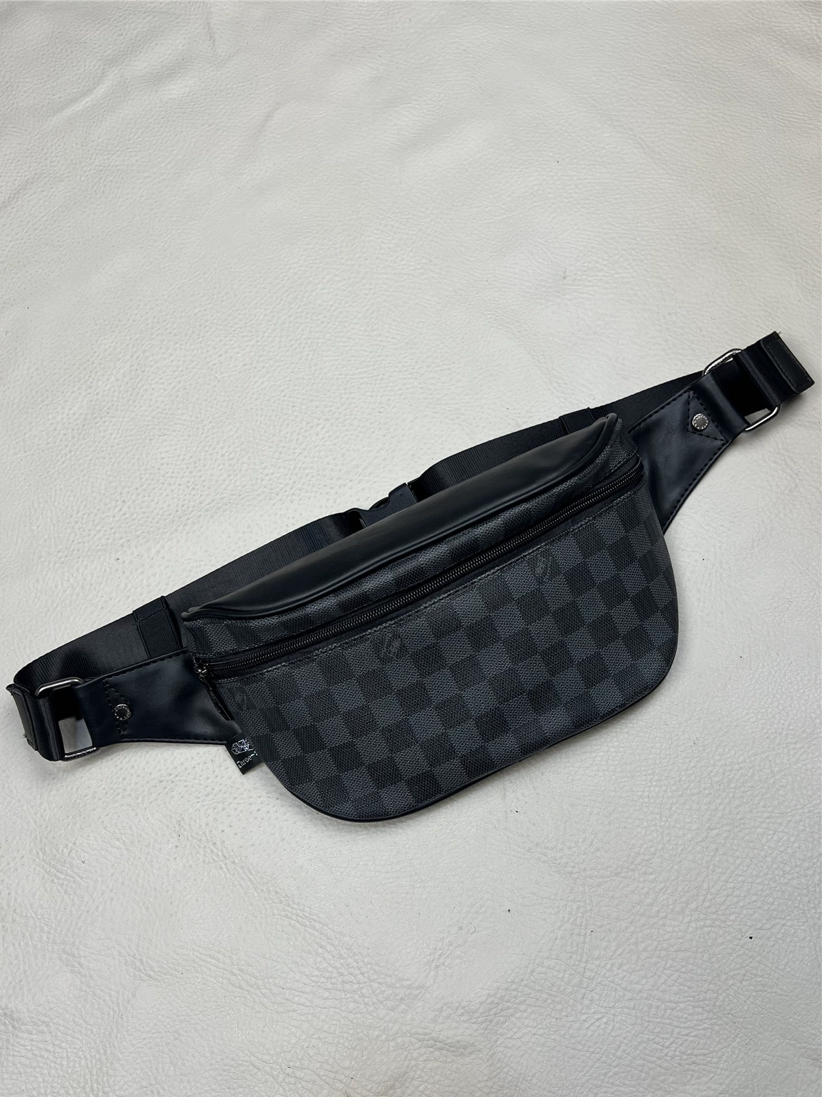 Ba hộp túi đeo ngực nam kiểu kẻ sọc thời thượng Trung Quốc năm 2025, túi đeo chéo thông thường, ba lô kẻ sọc hình bánh bao unisex.