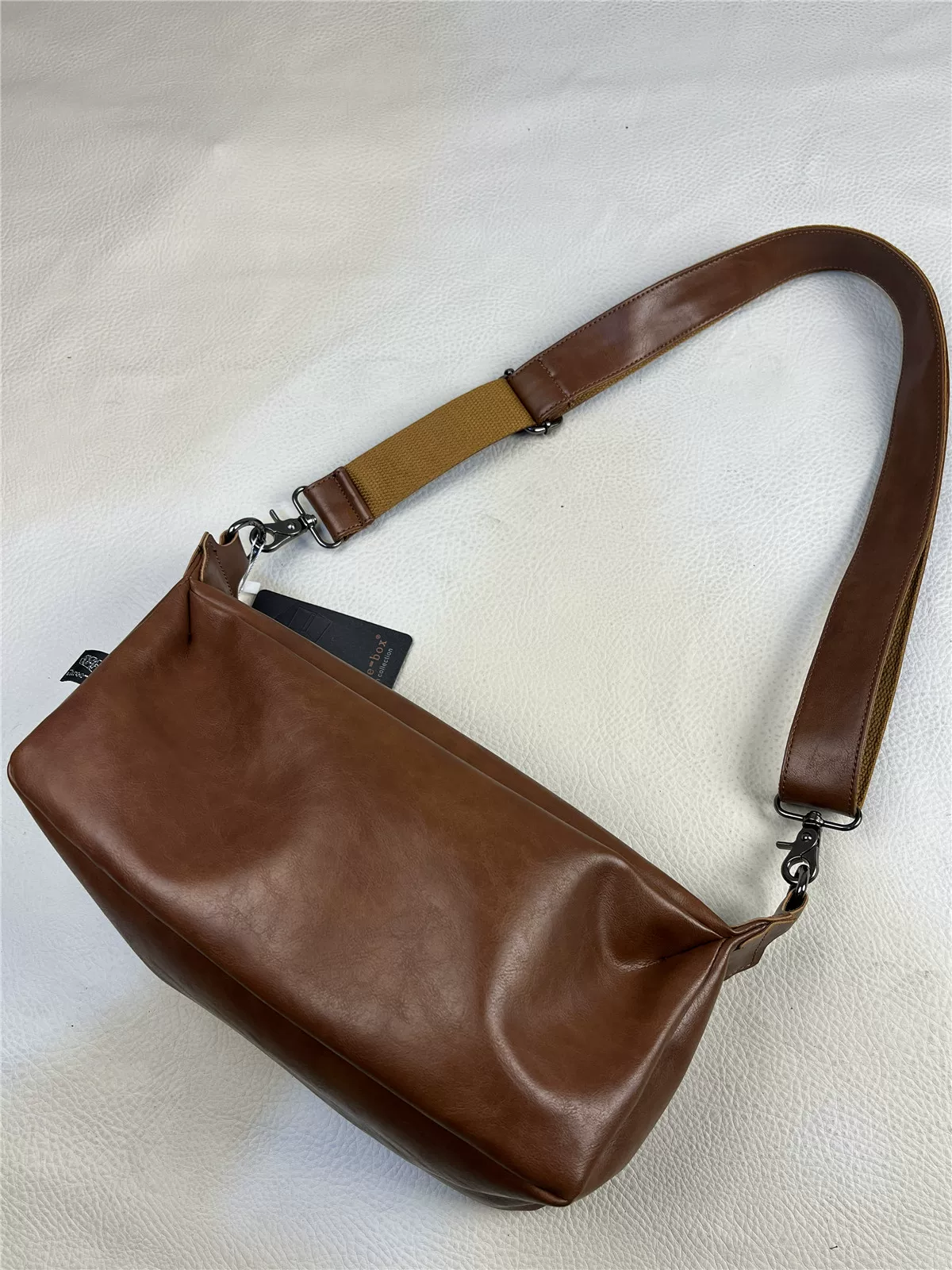 Ba hộp túi xách nam, túi đeo chéo cổ điển đơn giản mới, túi đeo vai phong cách Nhật Bản hợp thời trang dành cho giới trẻ, túi đeo vai phong cách đường phố Nhật Bản và Hàn Quốc.