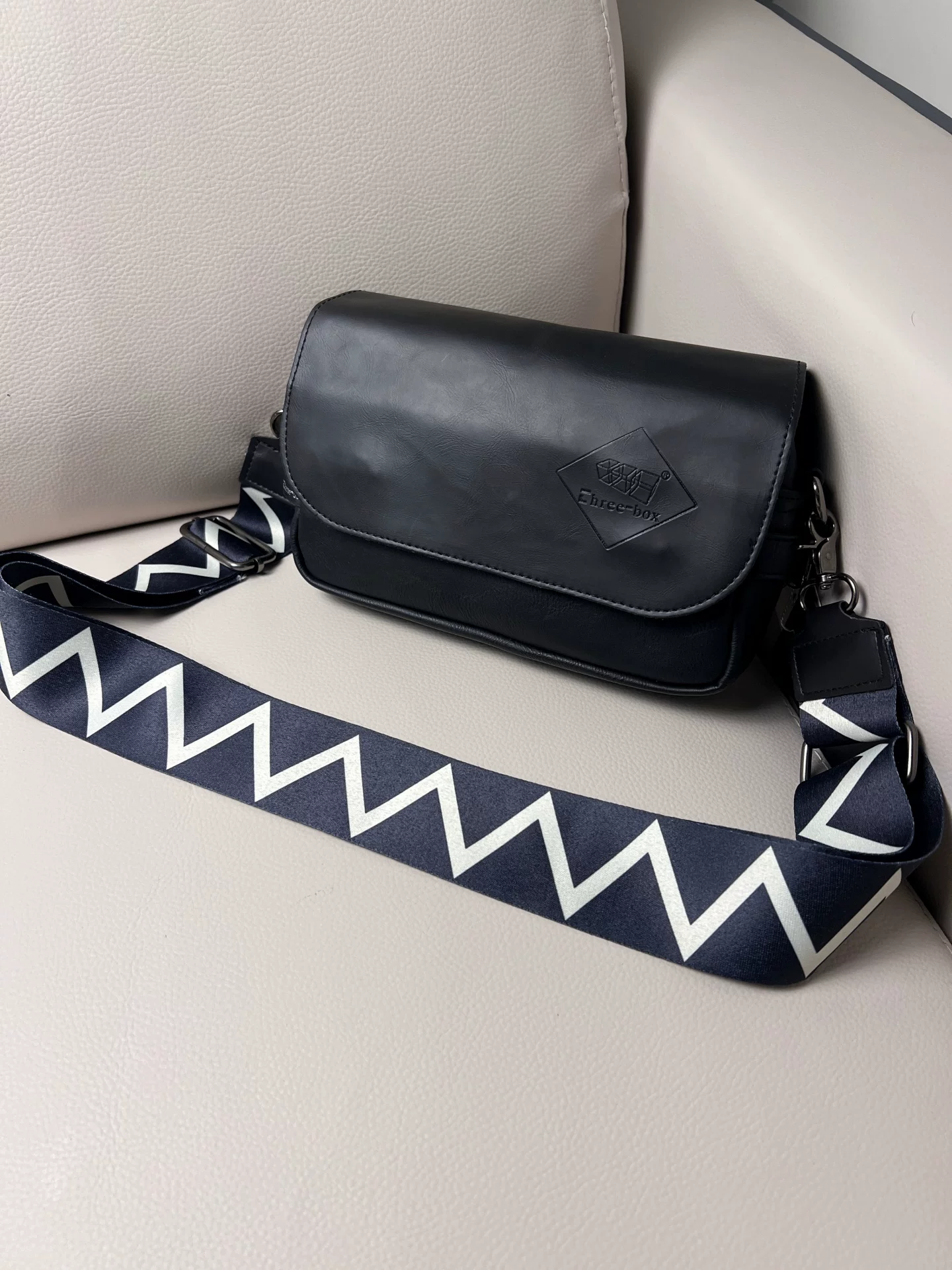 Ba hộp túi đeo vai nam hợp thời trang, túi đeo chéo dây đeo rộng nhiều màu sắc thời trang, túi đeo chéo thông thường, túi nhỏ đi làm ngoài trời.