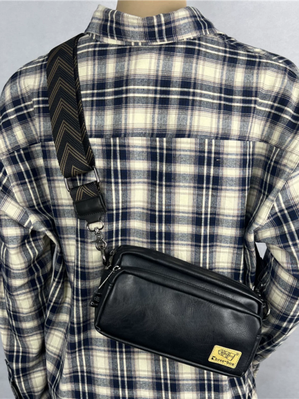 Túi đeo chéo ba ngăn kiểu Hàn Quốc và Nhật Bản mới, túi đeo vai ngoài trời đơn giản và thời trang dành cho sinh viên, túi đeo chéo thông thường