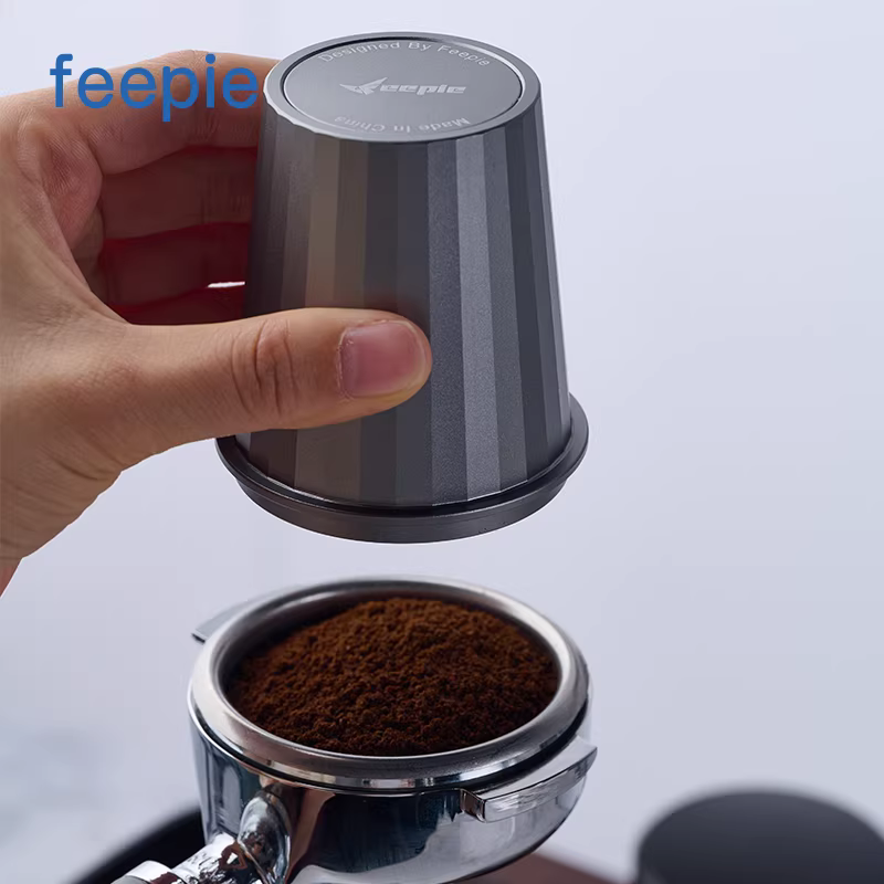 Cốc nhỏ giọt cà phê 51mm tương thích với máy pha cà phê De'Longhi, có tay cầm hứng nhỏ giọt, cốc đo và cân hạt cà phê.