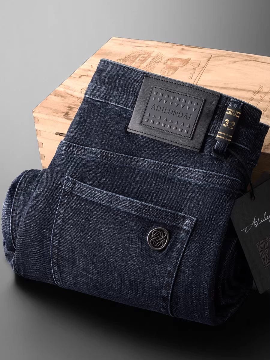 Quần jean nam thu đông mới, dáng thẳng, màu xanh đậm, chất liệu cotton, co giãn, phong cách thường ngày, đa năng, quần dài, mềm mại, thân thiện với da, kiểu dáng dày dặn.