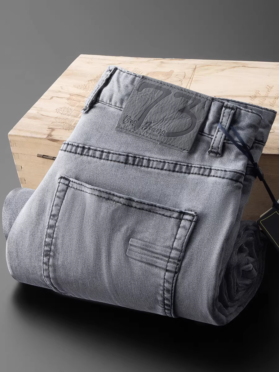 Quần jean màu tro mỏng mùa hè dành cho nam, ống thẳng, dáng rộng, đã qua xử lý giặt mềm, chất liệu denim cotton co giãn, mềm mại, tinh tế, quần dài thoáng khí