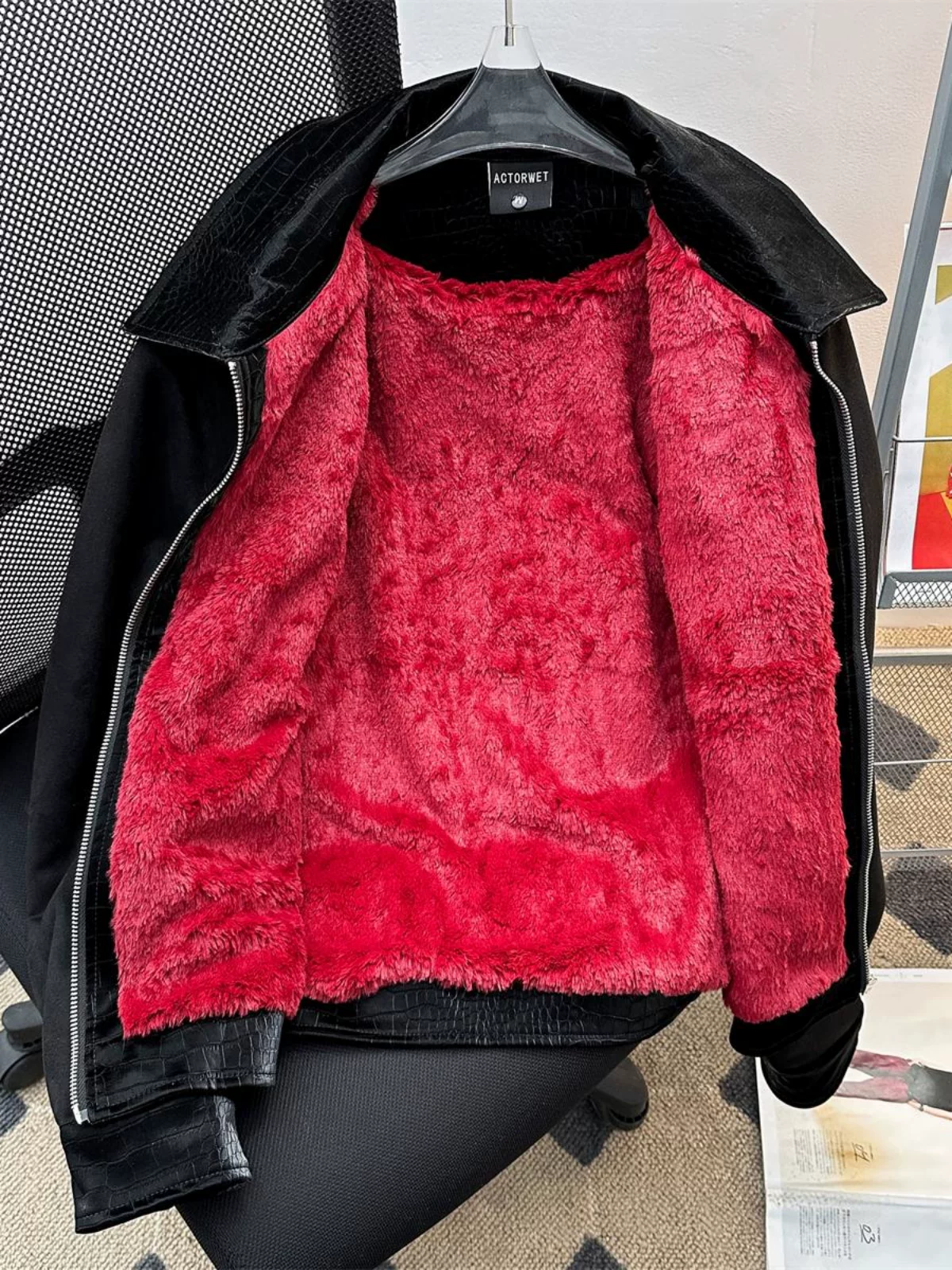 Áo khoác phi công kiểu Mỹ dành cho nam, áo khoác da PU dày dặn mùa xuân thu với thiết kế độc đáo và phối ghép, áo khoác da đôi.