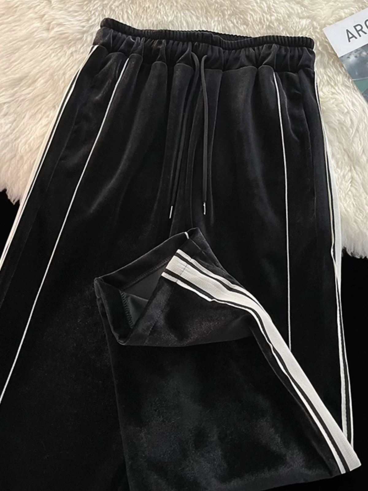 Bộ đồ thể thao nam kiểu Mỹ, thu đông, áo khoác nhung kẻ sọc phối màu, quần ống đứng, bộ hai món thời trang.