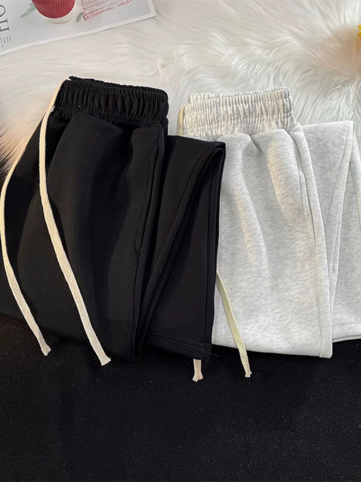 Quần thể thao cotton nguyên chất dành cho nam và nữ, phong cách xuân thu, phong cách Mỹ thời thượng, dáng rộng, quần hơi loe, quần thể thao đa năng, phong cách thường ngày.