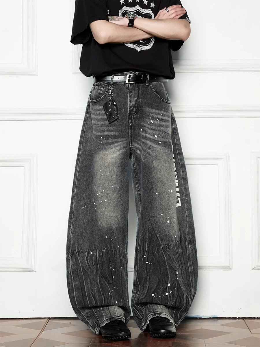 Quần jeans in chữ kiểu splash-ink dành cho nam, thương hiệu thời trang phong cách Mỹ, dáng rộng ống thẳng, quần bố vintage đã qua xử lý giặt mềm.