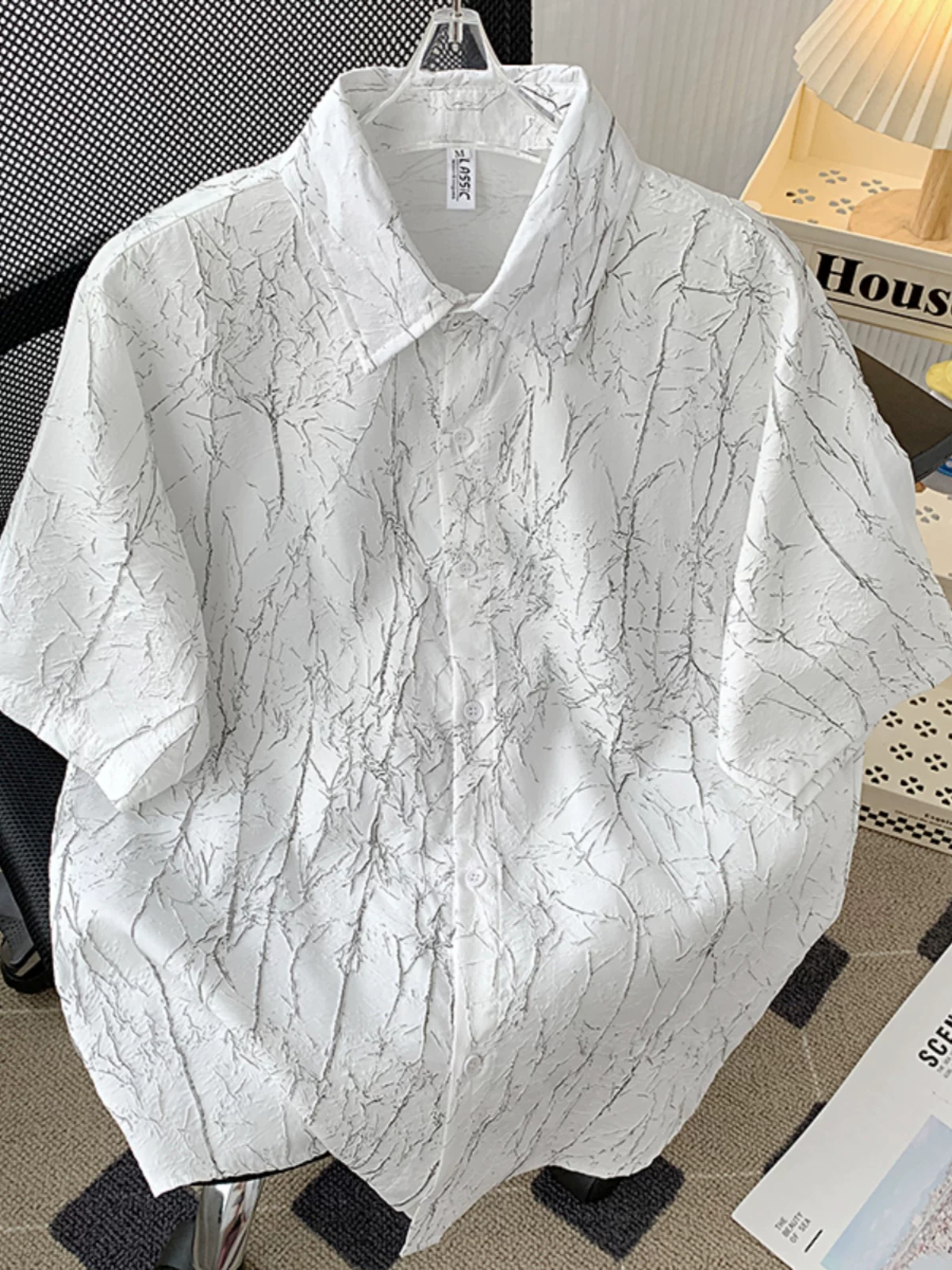 Áo sơ mi jacquard thiết kế dành cho nam, dáng rộng, áo sơ mi ngắn tay vải lụa mỏng mùa hè, phong cách Hàn Quốc thời thượng, áo kiểu mát mẻ và sành điệu.