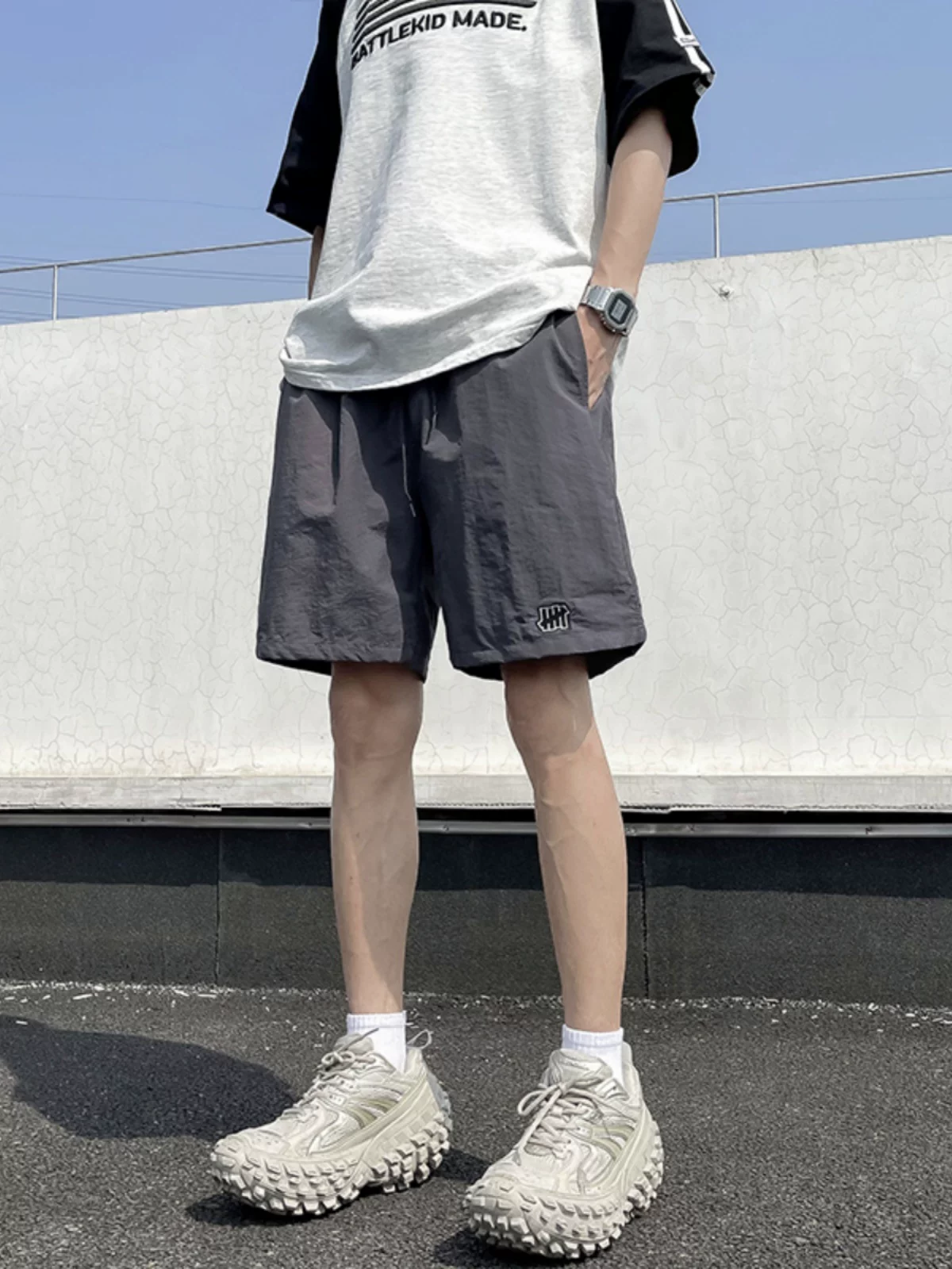 Quần short nam nhẹ, nhanh khô, dáng rộng, thêu kiểu Mỹ, quần short năm phần cho cặp đôi, quần short thể thao thông thường hợp thời trang mùa hè.